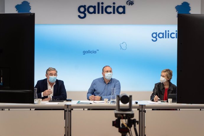 Rueda de prensa de Xosé Manuel Barreiro, Miguel Tellado y Marta González