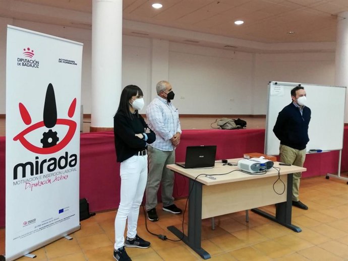 Inauguración del curso de despiece en Salvaleón.