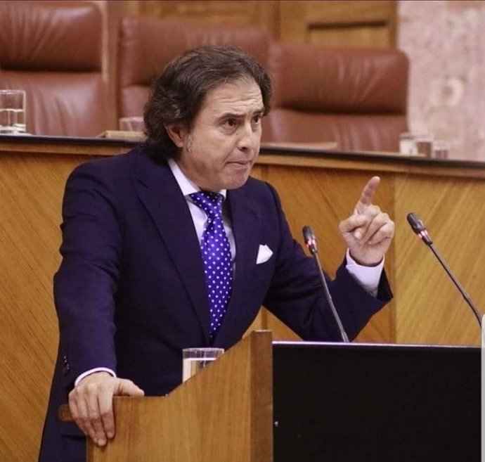 Archivo - El diputado de Vox, Benito Morillo, en una imagen del 8 de abril en el Parlamento. 