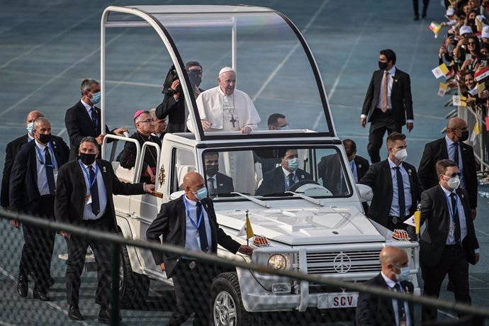 El Papa durante su viaje a Irak