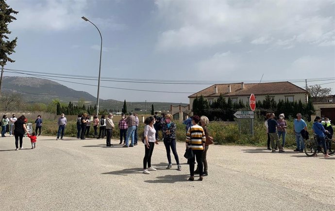 Movilización contra el derribo de la estación de tren de Tocón-Montefrío