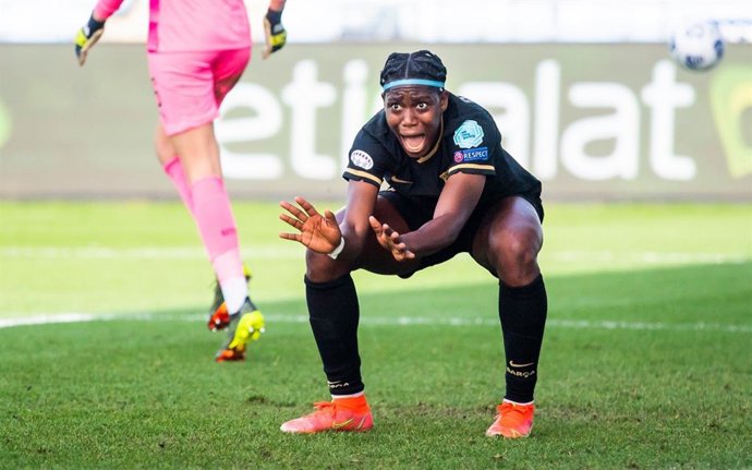 La jugadora del Bara Femení Asisat Oshoala en el partido contra el Manchester City, correspondiente a la vuelta de los cuartos de final de la Liga de Campeones femenina
