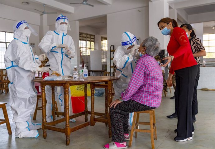 Pruebas de coronavirus en la provincia de Yunnan ante el repunte de casos