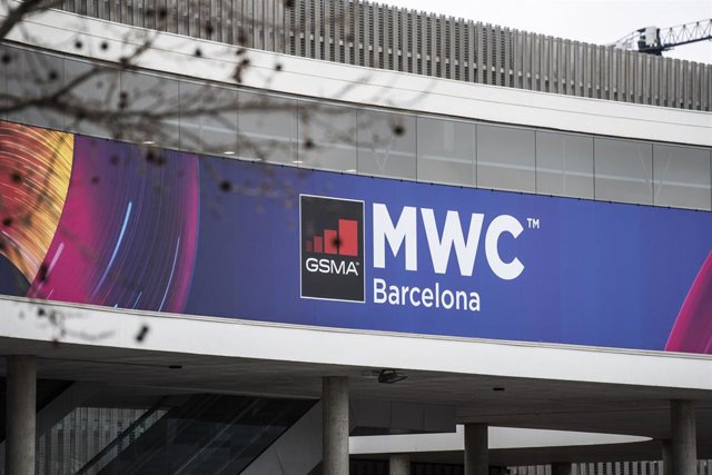 Archivo - Exterior del pabellón del evento Mobile World Congress