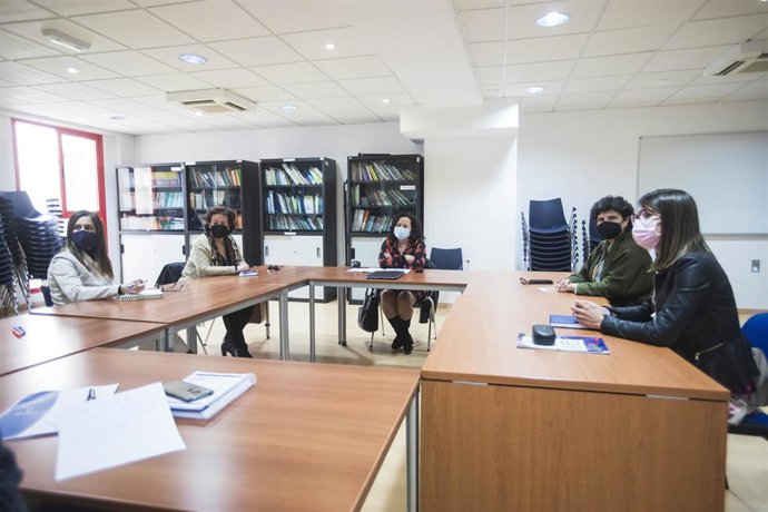 Diputación y el Colegio de Graduados Sociales de Almería asesorarán a personas sin recursos