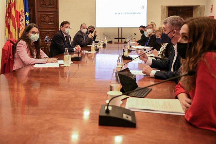 Reunión de la Mesa Interdepartamental para la Prevención y Actuación ante la Covid-19, en el Palau de la Generalitat