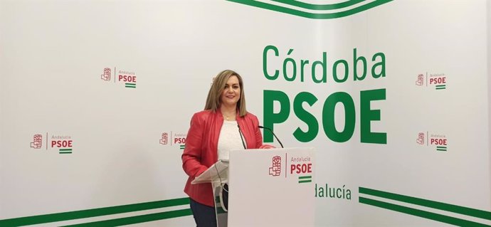 La senadora y secretaria de Política Municipal de la Comisión Ejecutiva Regional, María Jesús Serrano.