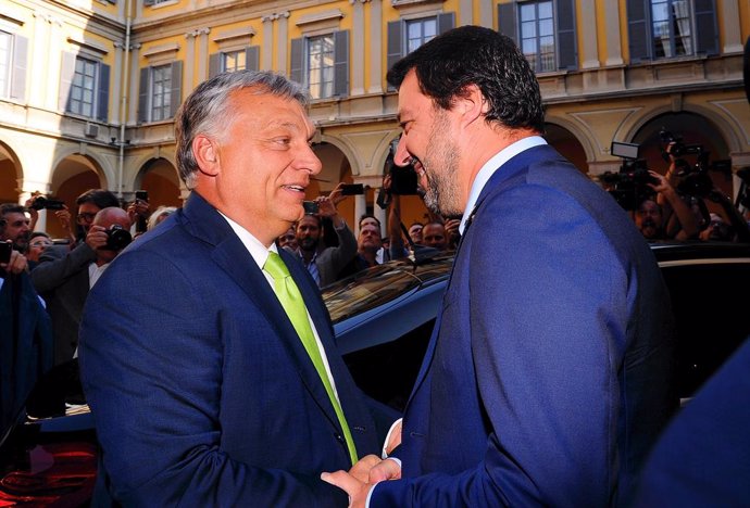Viktor Orbán y Matteo Salvini durante un encuentro en Milán, en 2018.
