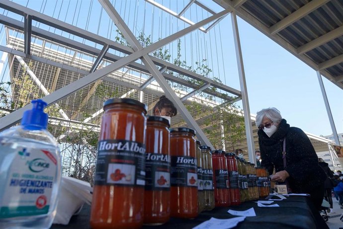 Archivo - Mercado Agroecológico, parque Venecia
