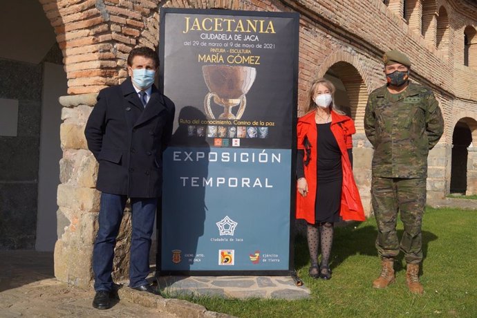 La Ciudadela de Jaca acoge la exposición de María Gómez 'Jacetania. Ruta del Conocimiento. Camino de la Paz'