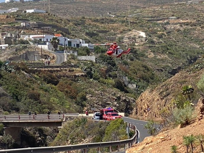 Rescate de un escalador en el Barranco de Polegre, en Arico