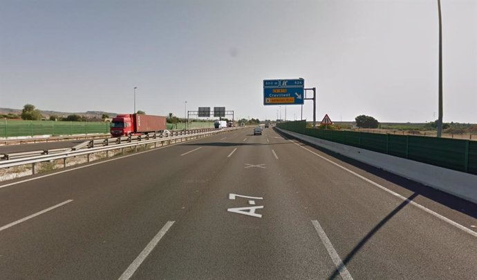 Carretera A-7 a su paso por Crevillent (Alicante)