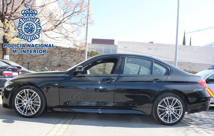 Detienen a un hombre por adueñarse de un coche de alta gama robado en Dinamarca