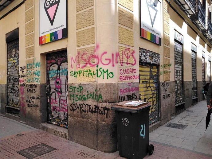 Vandalismo en la sede de COGAM en Madrid