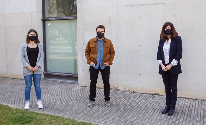Lucía Martínez Virto, Víctor Sánchez Salmerón y Begoña Pérez Eransus, autores del estudio