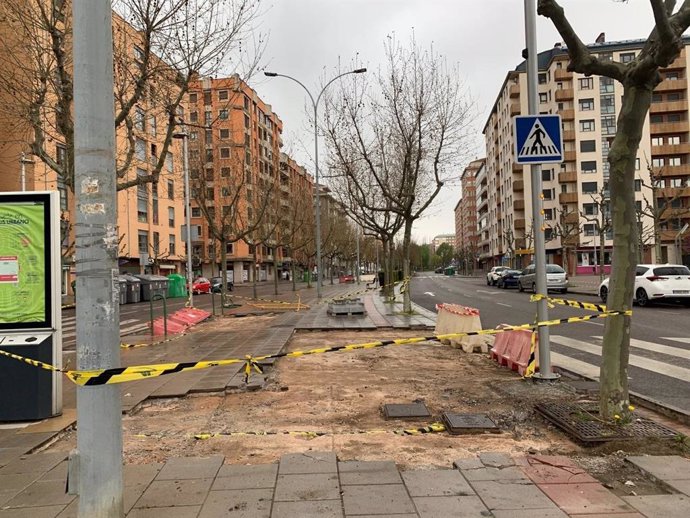 Obras dentro del programa del plan de aceras del Ayuntamiento de León.