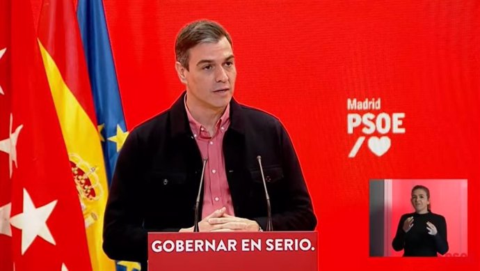 El presidente del Gobierno, Pedro Sánchez, en un acto este domingo junto al candidato socialista a presidir la Comunidad de Madrid, Ángel Gabilondo
