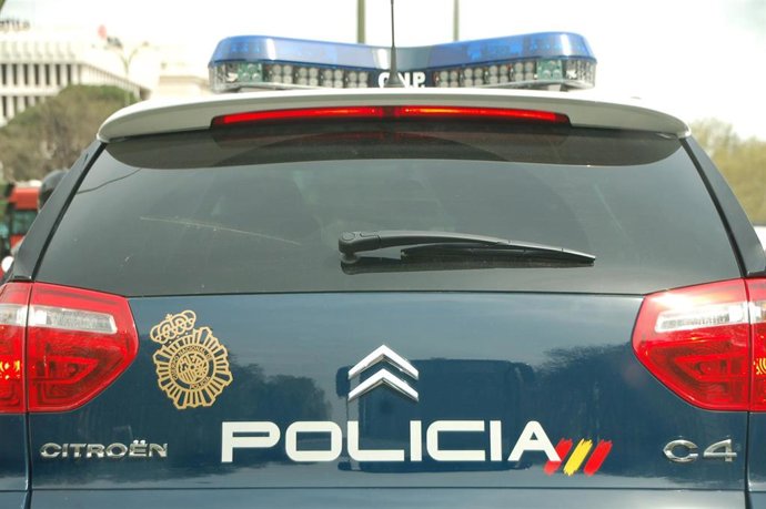 Nota De Prensa E Imagen: "La Policía Nacional Detiene A Un Hombre Por Llevarse El Coche De Un Amigo El Cual Lo Había Alojado En Su Casa "
