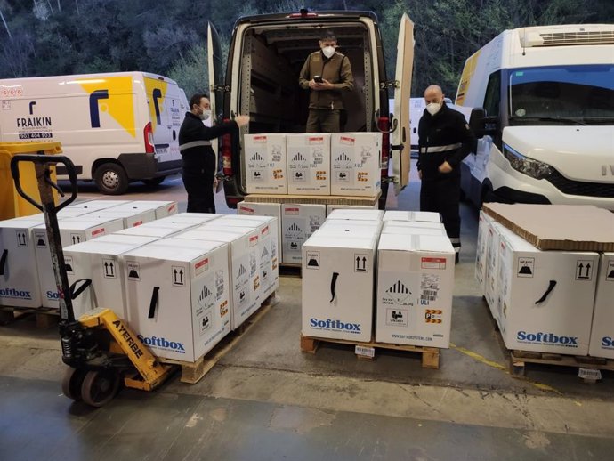L'entrega de 193.050 vacunes de Pfizer arriben a Catalunya