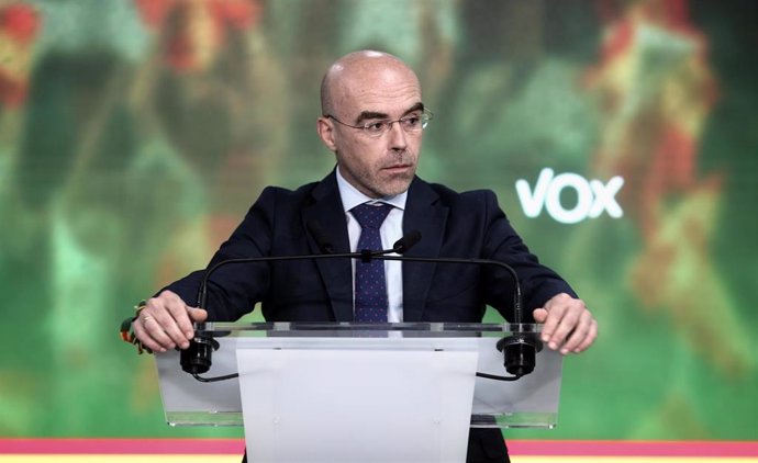 El vicepresidente primero de acción política y eurodiputado de Vox, Jorge Buxadé, interviene durante una rueda de prensa del Comité de Acción Política (CAP) del partido