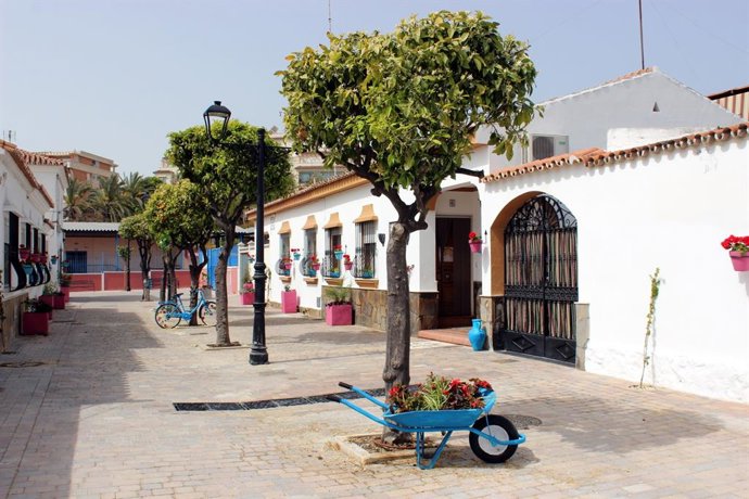 El Ayuntamiento de Estepona supera las 130 calles remodeladas con el proyecto Jardín de la Costa del Sol