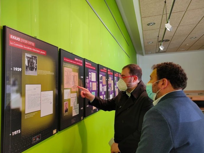 Adriá Barbón, en el centro