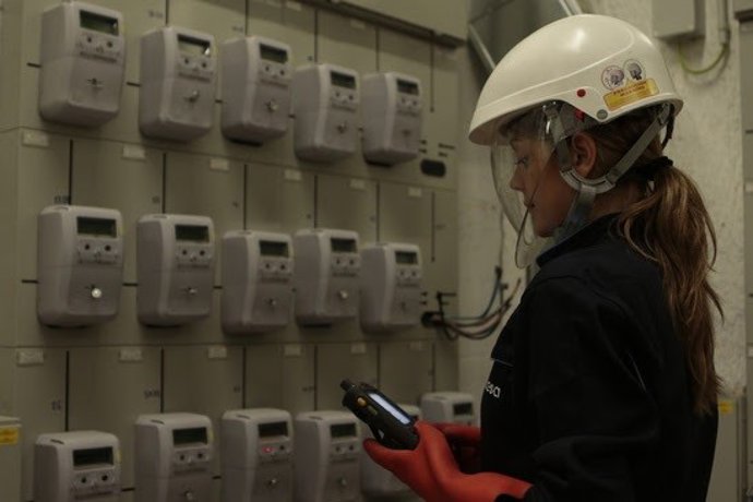 Archivo - Regularización de contadores de la luz de Endesa