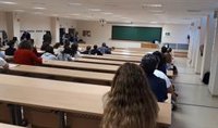 Docentes interinos de Andalucía piden paralizar las oposiciones de Secundaria por motivos de salud pública