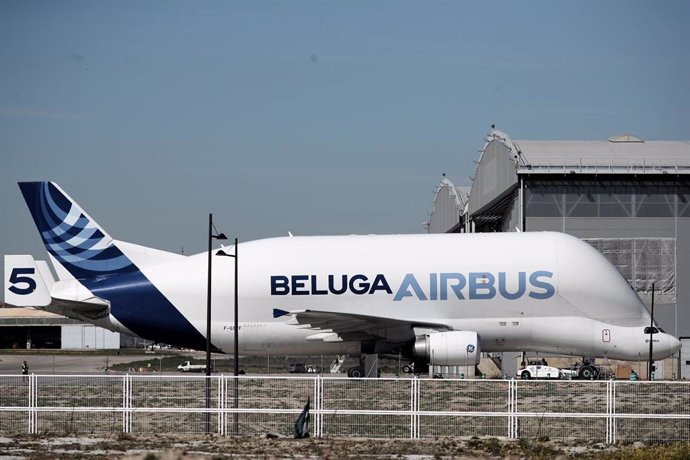 Archivo - Avión Beluga de Airbus en la sede de la empresa en Getafe (Madrid)