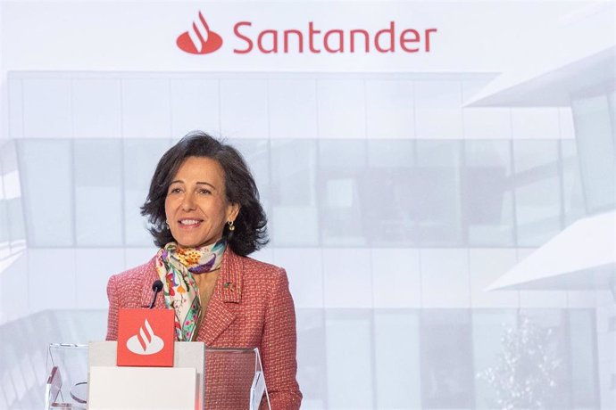 La presidenta de Banco Santander, Ana Botín, durante la junta general de accionistas de 2021.