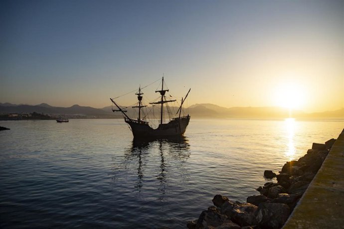 LLEGADA NAVE NAO VICTORIA AL PUERTO PESQUERO DE MAZARRÓN