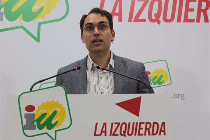 Toni Valero, coordinador general de IU Andalucía, en rueda de prensa