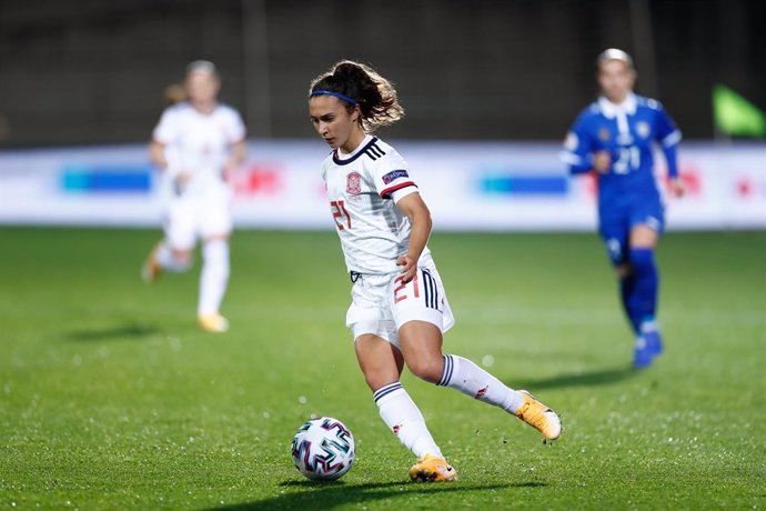 Archivo - Nahikari Garcia of Spain in action during UEFA Women Eurocup football match played between Spain and Moldova at Ciudad del Futbol on november 27, 2020, in Las Rozas, Madrid, Spain