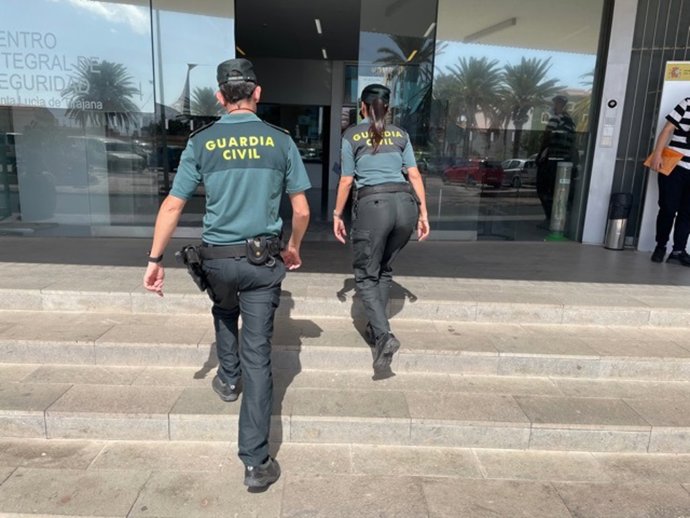 Archivo - Agentes de la Guardia Civil