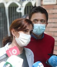 Mónica García ve "un poquito precipitado" que Iglesias pida consejerías y dice que ellos siguen "tirando del bloque"