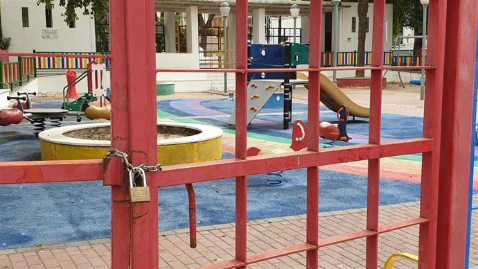 Los centros educativos están cerrados en Doña Mencía a causa del Covid-19.