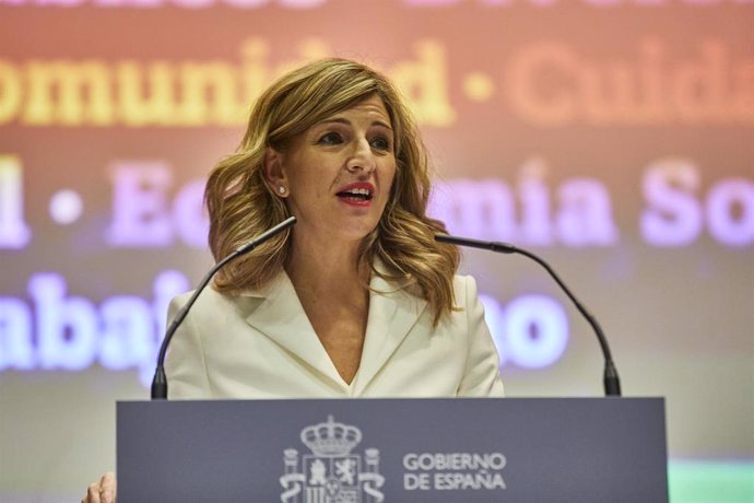 La nueva vicepresidenta tercera y ministra de Trabajo y Economía social, Yolanda Díaz, interviene durante el traspaso de carteras ministeriales, en Madrid (España), a 31 de marzo de 2021. Este traspaso se produce como consecuencia de la presentación de 