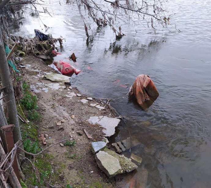 La Plataforma Salvemos El Manzanares Alerta De Cuatro Vertidos De Aguas Residuales Sin Tratar En El Río.