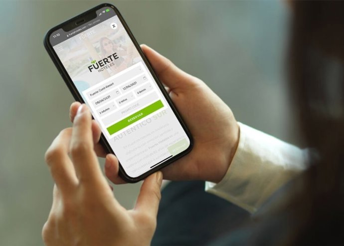 Reserva de alojamiento en Fuerte Group Hotels a través del móvil.