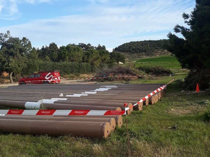 Trabajos de reforma integral de una línea eléctrica en Les Garrigues (Lleida).