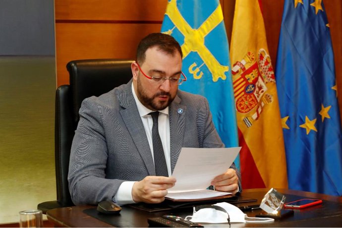 El presidente del Principado de Asturias, Adrián Barbón
