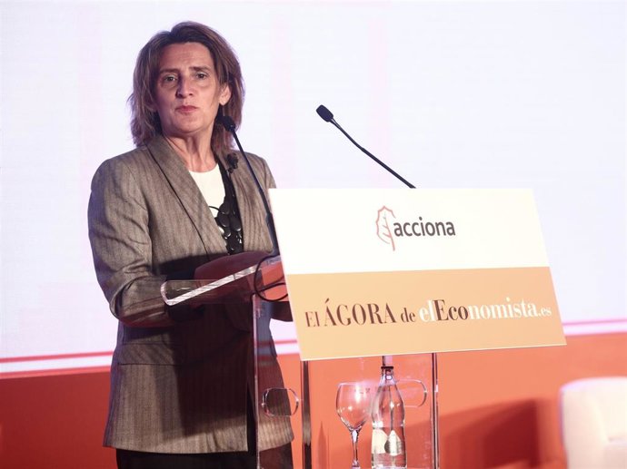 La vicepresidenta cuarta del Gobierno y ministra para la Transición Ecológica y el Reto Demográfico, Teresa Ribera, interviene en el desayuno 'El Ágora' organizado por 'El Economista'