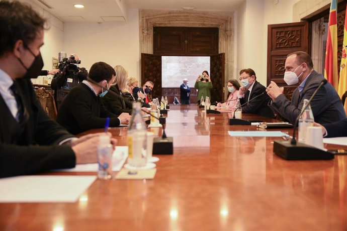 Imagen de archivo de la mesa interdepartamental COVID de la Generalitat