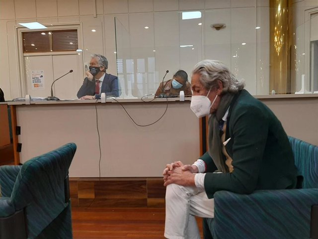 Acusada de asesinar a su cuñada, a la que apuñaló en la vivienda en la que convivían en Torrelavega y prendió fuego después a la vivienda