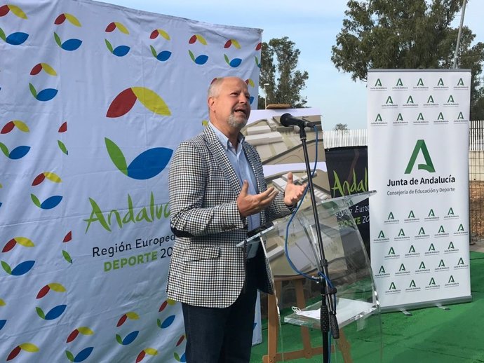 El consejero de Educación y Deporte, Javier Imbroda.