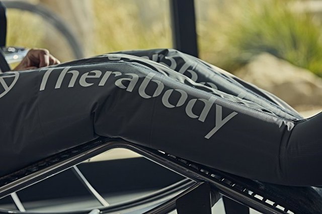 Therabody compra RP Sports, empresa de compresión neumática y lanza Recovery Lounge.