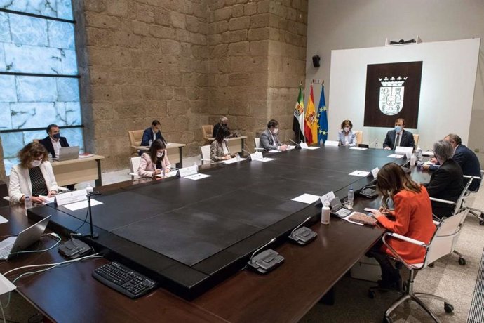 Reunión del Consejo de Gobierno, al que ha asistido Carmen Calvo