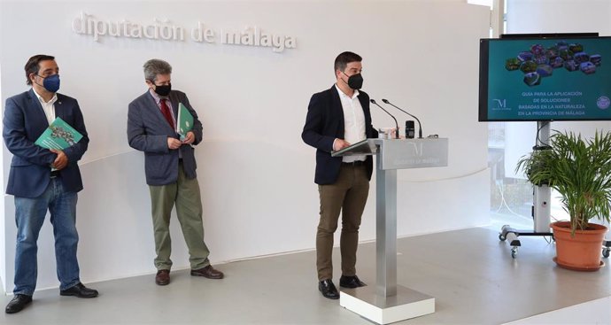 Presentación de la guía con experiencias para frenar el cambio climático basadas en el uso de recursos naturales editada por la Diputación de Málaga