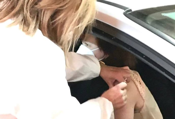 Vacunación contra la COVID-19 en Asturias, con la fórmula de AstraZeneca en diferentes puntos de la región.