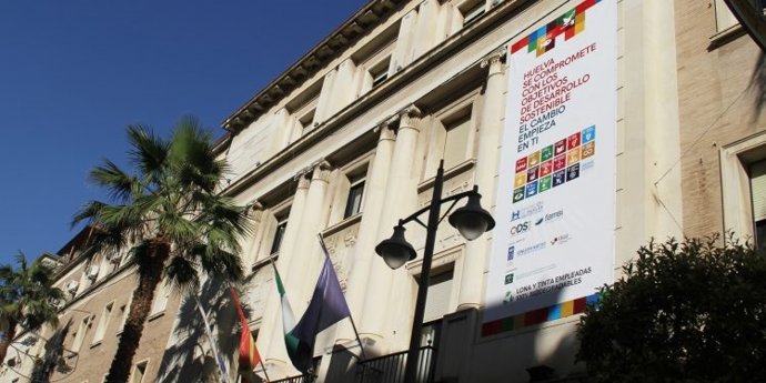 Archivo - Fachada de la Diputación de Huelva.